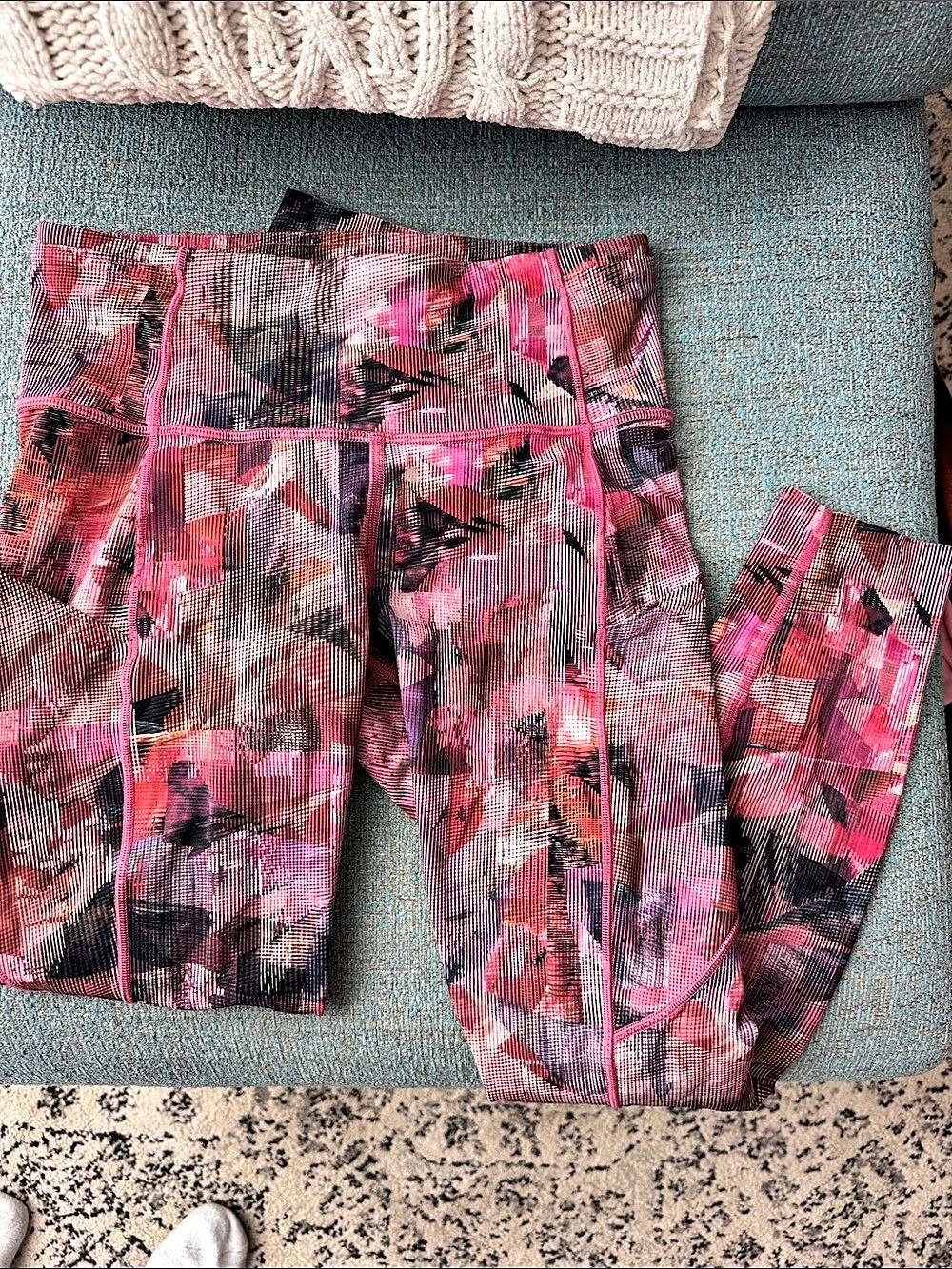 Lululemon Printed Athletic Leggings Size 6